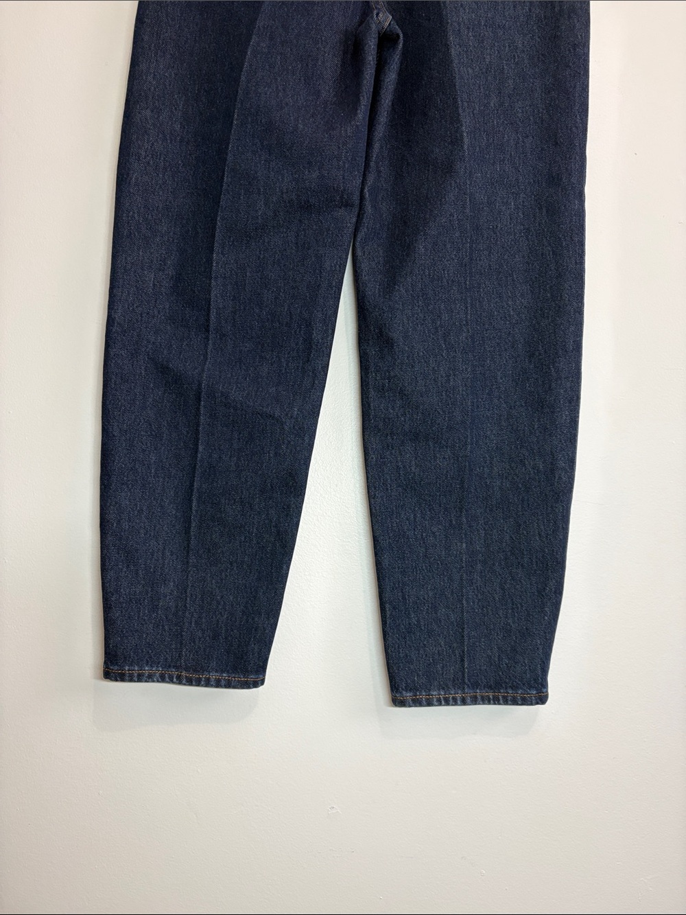 BNWT TOTEME Tapered leg denim dark indigo size 26 waist 13.5” - Picture 8 of 8